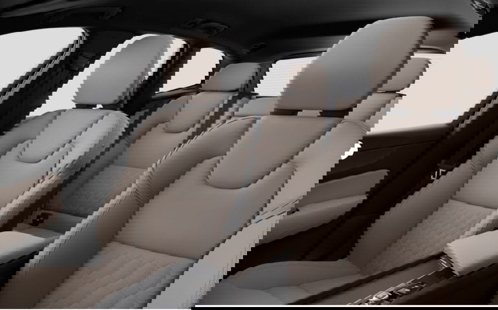 Volvo XC60 nuova a Milano (9)