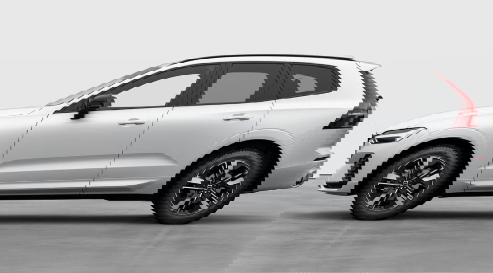 Volvo XC60 nuova a Milano (2)