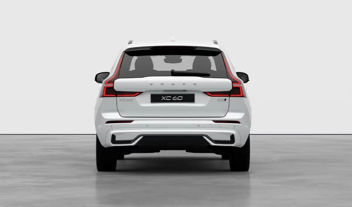 Volvo XC60 nuova a Milano (4)
