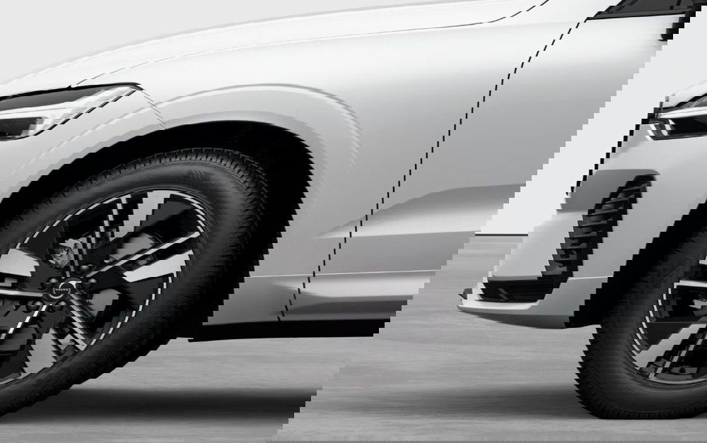 Volvo XC60 nuova a Milano (7)