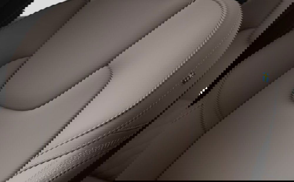 Volvo XC60 nuova a Milano (12)