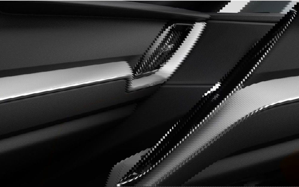 Volvo XC60 nuova a Milano (13)