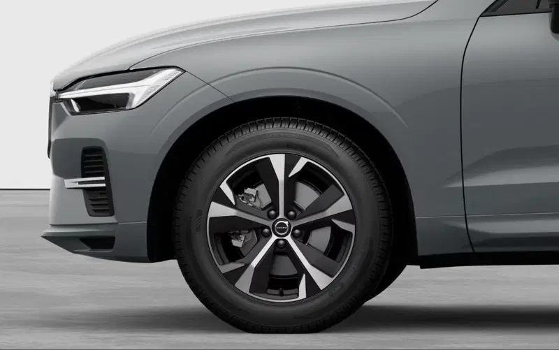 Volvo XC60 nuova a Milano (7)