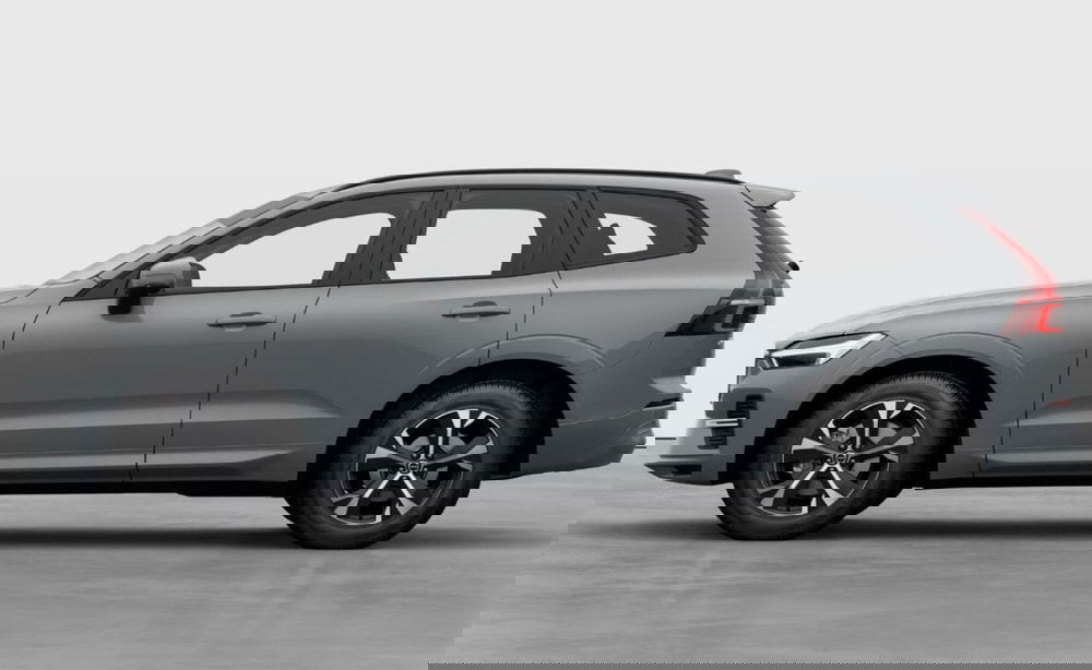 Volvo XC60 nuova a Milano (2)