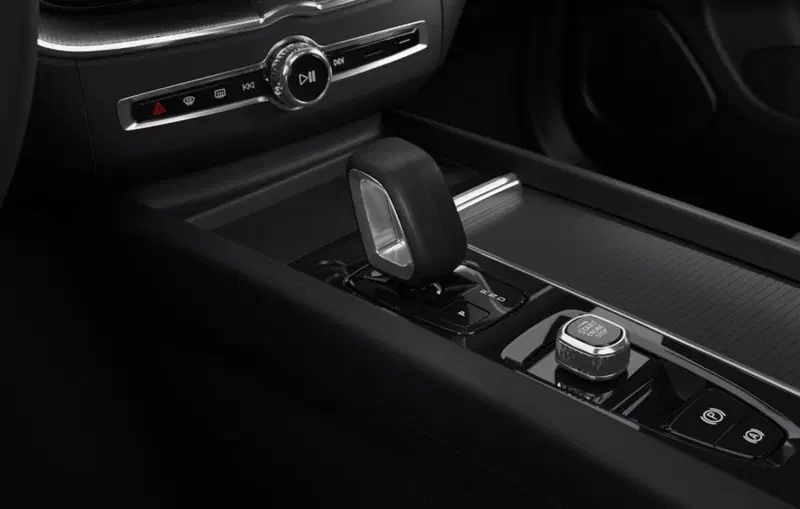 Volvo XC60 nuova a Milano (12)