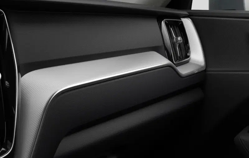 Volvo XC60 nuova a Milano (9)