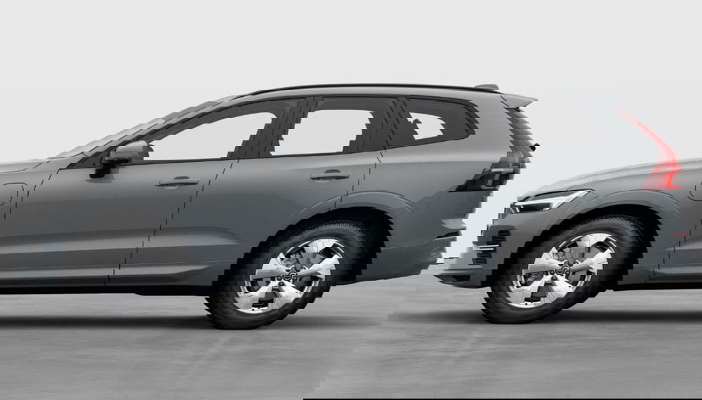 Volvo XC60 nuova a Milano (2)