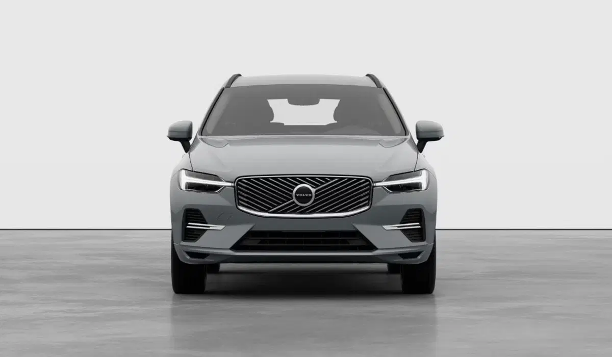 Volvo XC60 nuova a Milano (4)