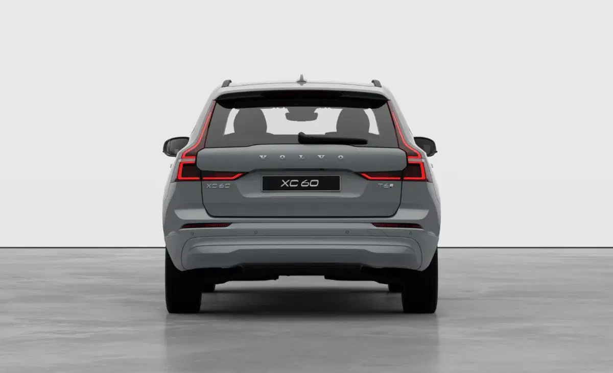 Volvo XC60 nuova a Milano (5)