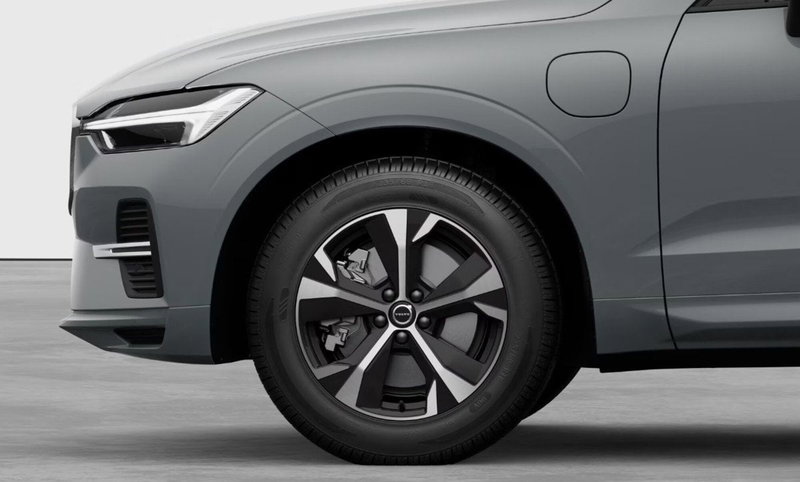 Volvo XC60 nuova a Milano (6)