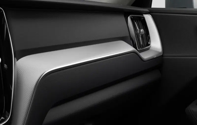 Volvo XC60 nuova a Milano (10)