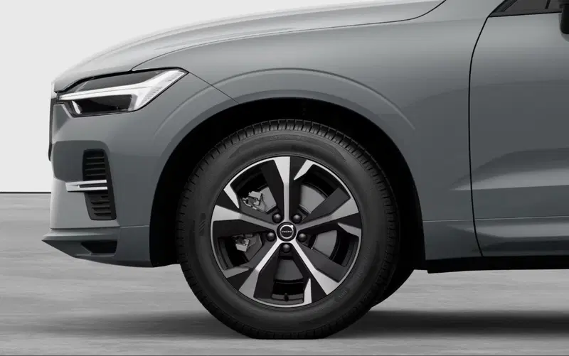 Volvo XC60 nuova a Milano (7)