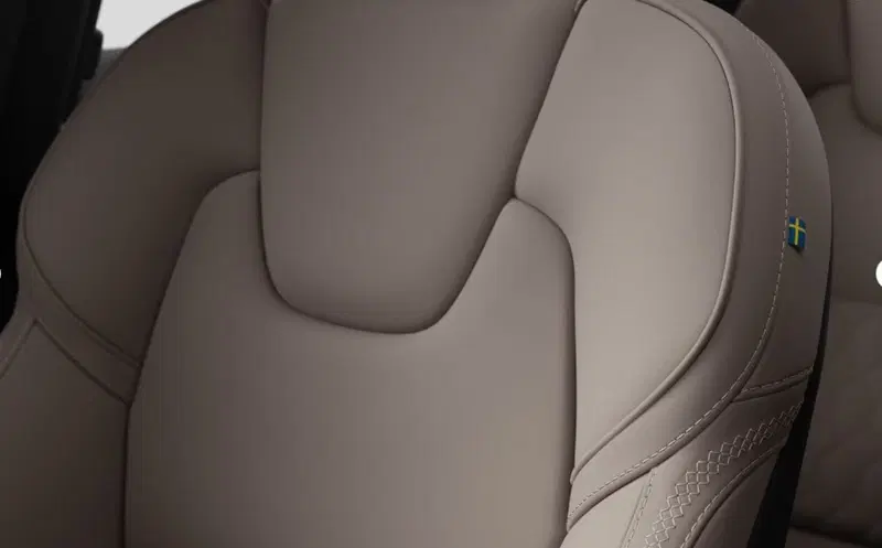 Volvo XC60 nuova a Milano (12)