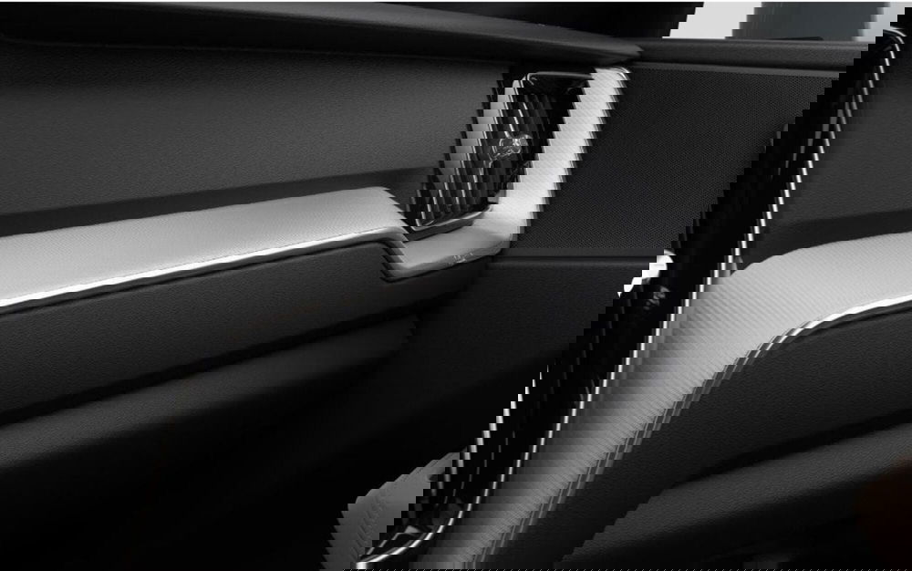 Volvo XC60 nuova a Milano (13)
