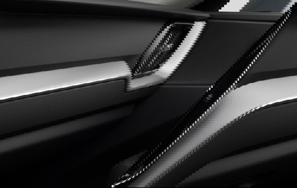 Volvo XC60 nuova a Milano (11)