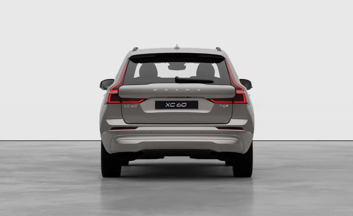 Volvo XC60 nuova a Milano (6)