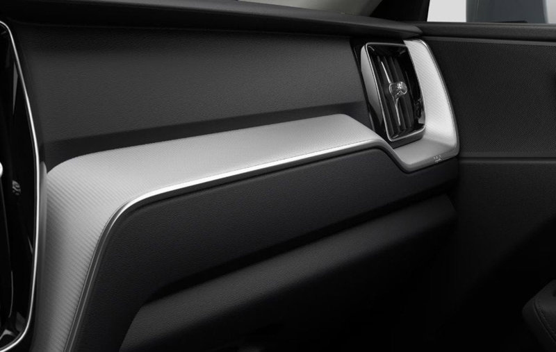 Volvo XC60 nuova a Milano (11)