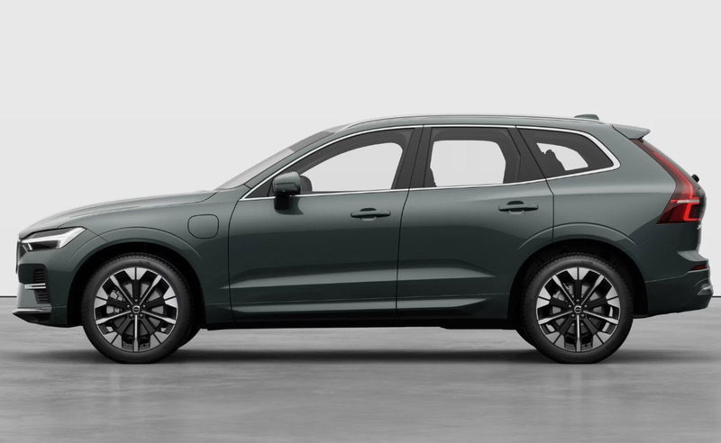 Volvo XC60 nuova a Milano (2)