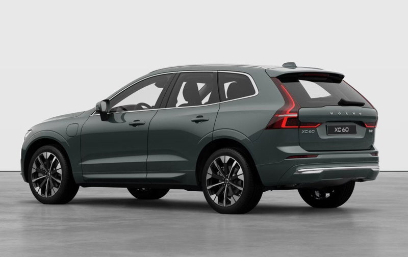 Volvo XC60 nuova a Milano (3)