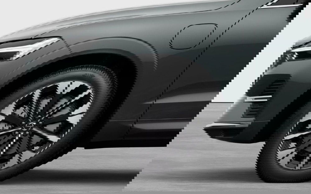 Volvo XC60 nuova a Milano (7)