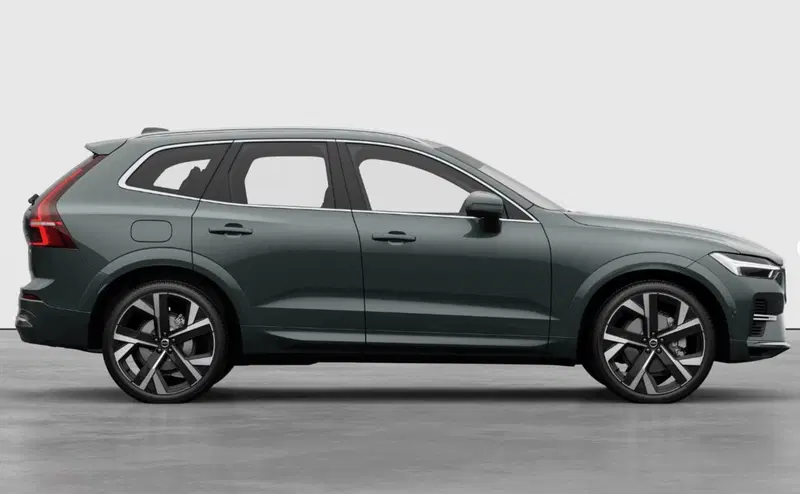 Volvo XC60 nuova a Milano (3)