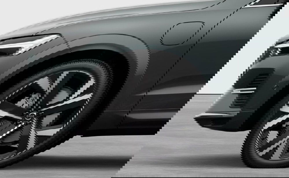 Volvo XC60 nuova a Milano (7)