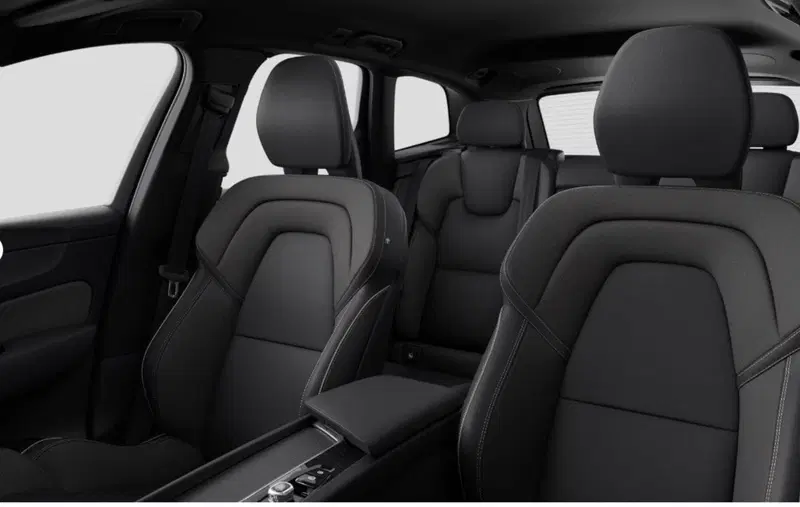 Volvo XC60 nuova a Milano (10)