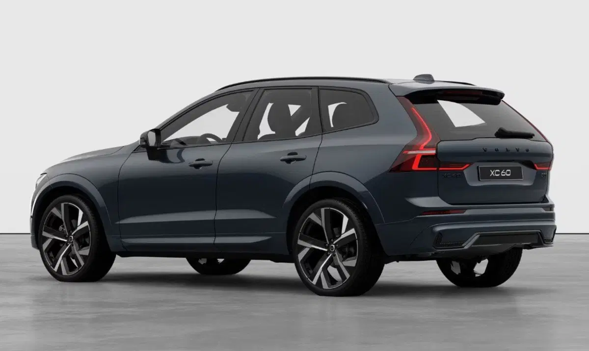 Volvo XC60 nuova a Milano (3)