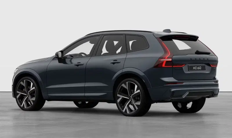 Volvo XC60 nuova a Milano (3)