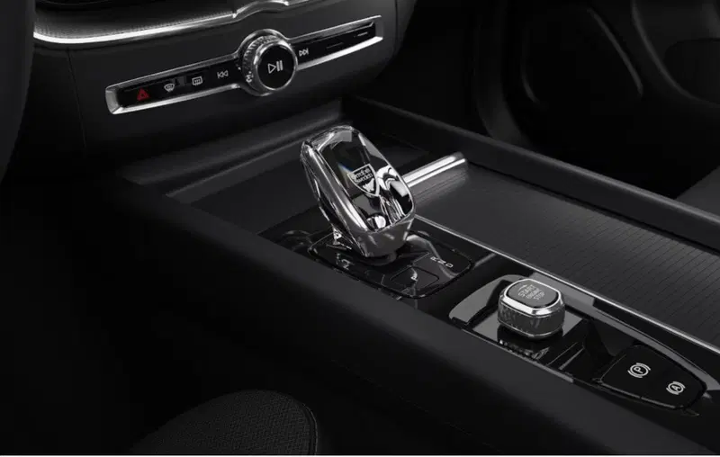 Volvo XC60 nuova a Milano (12)