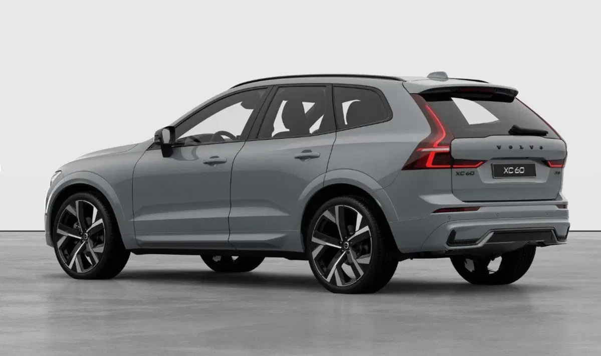Volvo XC60 nuova a Milano (3)