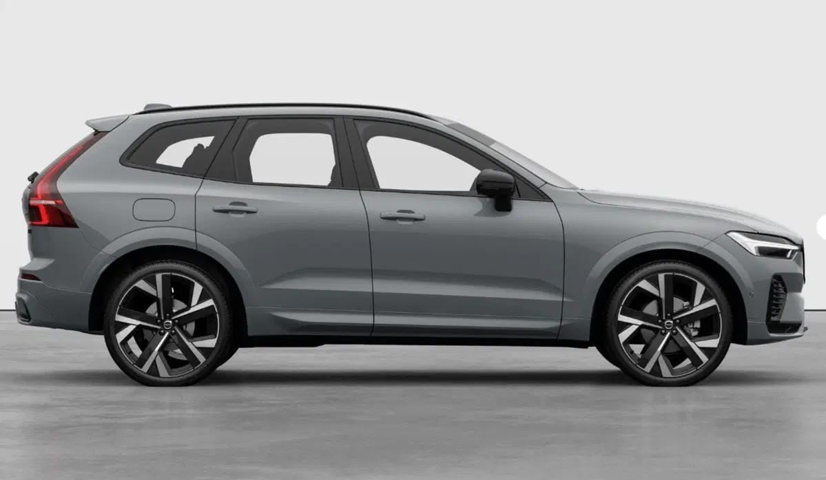 Volvo XC60 nuova a Milano (6)
