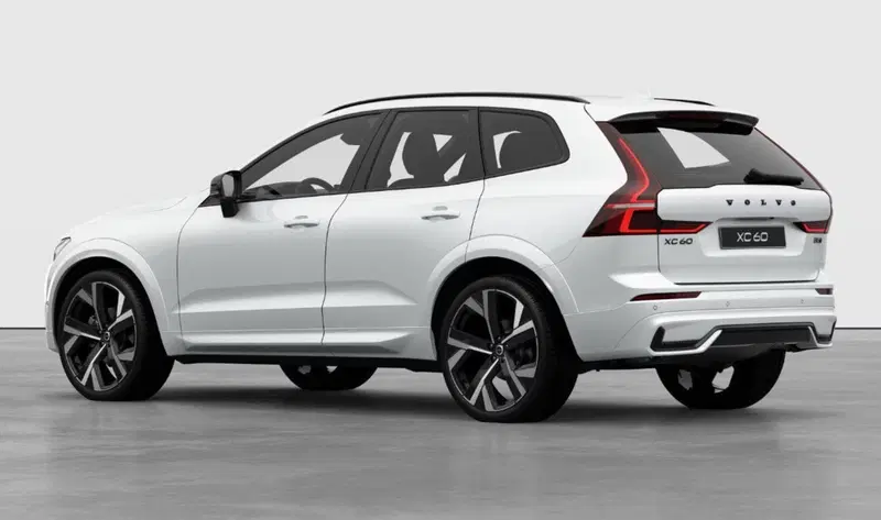 Volvo XC60 nuova a Milano (4)