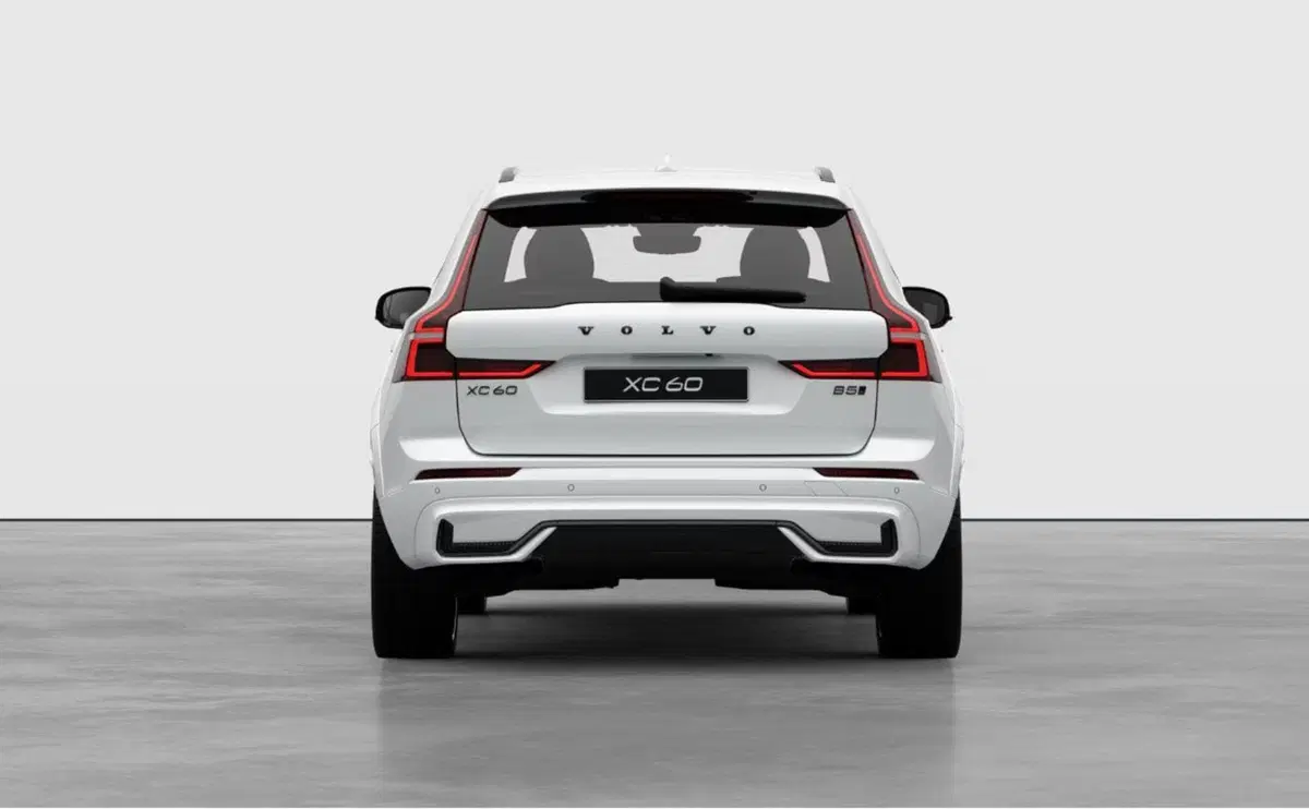 Volvo XC60 nuova a Milano (5)