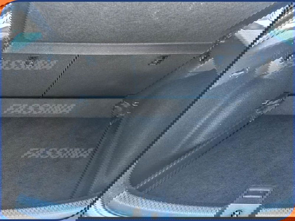 Volkswagen Taigo usata a Milano (12)