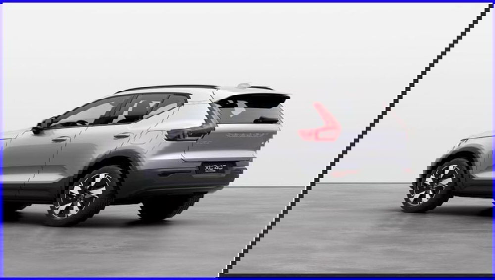 Volvo EX40 nuova a Milano (3)