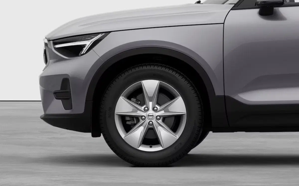 Volvo XC40 nuova a Milano (7)