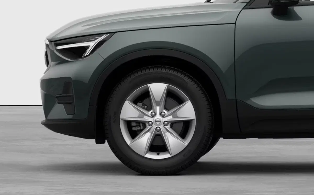Volvo XC40 nuova a Milano (7)