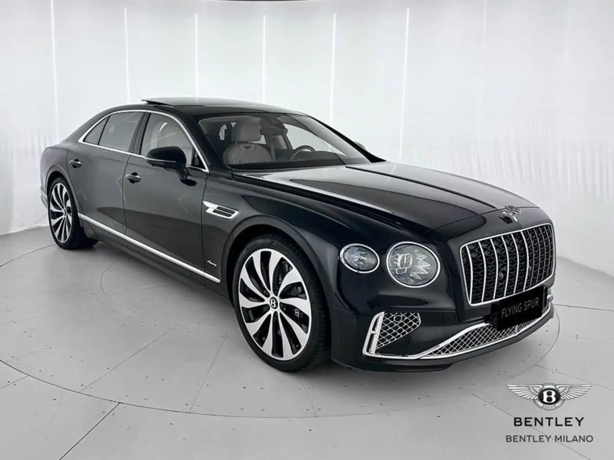 Bentley Flying Spur nuova a Milano