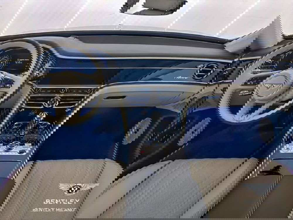 Bentley Flying Spur nuova a Milano (12)