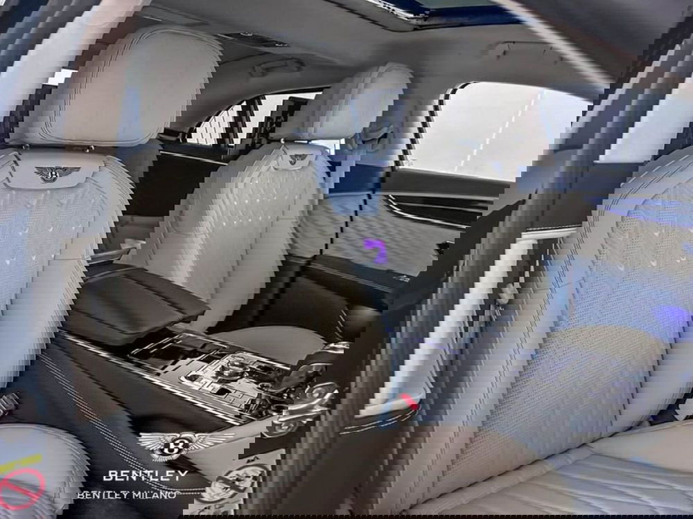 Bentley Flying Spur nuova a Milano (16)