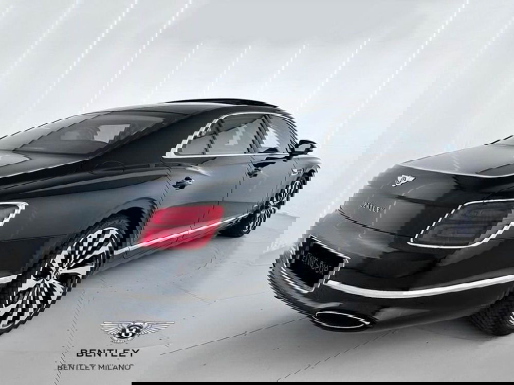 Bentley Flying Spur nuova a Milano (7)