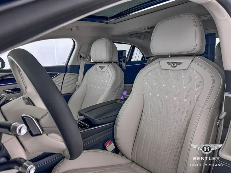 Bentley Flying Spur nuova a Milano (9)