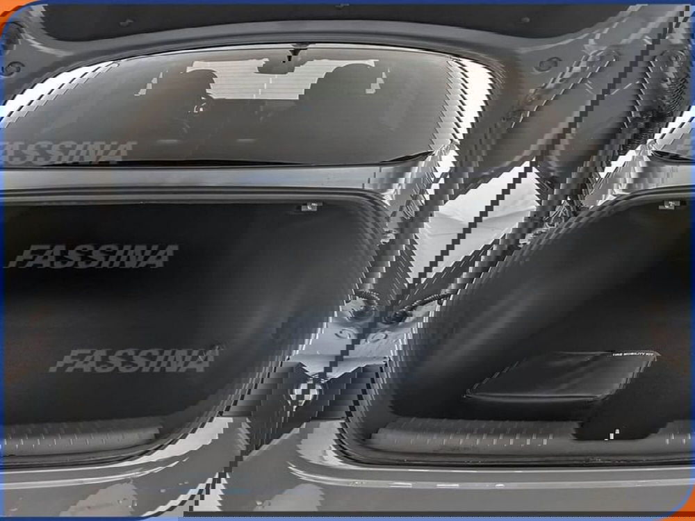 Hyundai Ioniq 6 nuova a Milano (12)