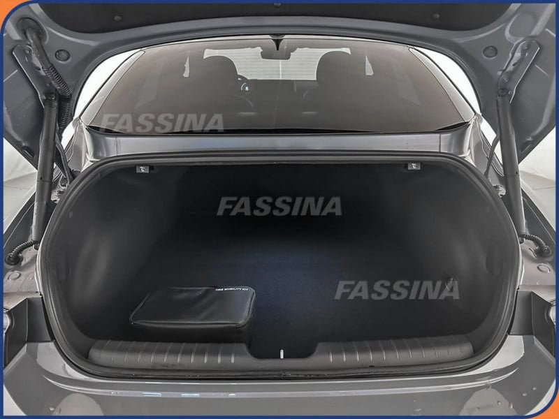 Hyundai Ioniq 6 nuova a Milano (12)