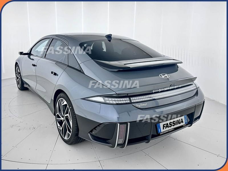 Hyundai Ioniq 6 nuova a Milano (4)