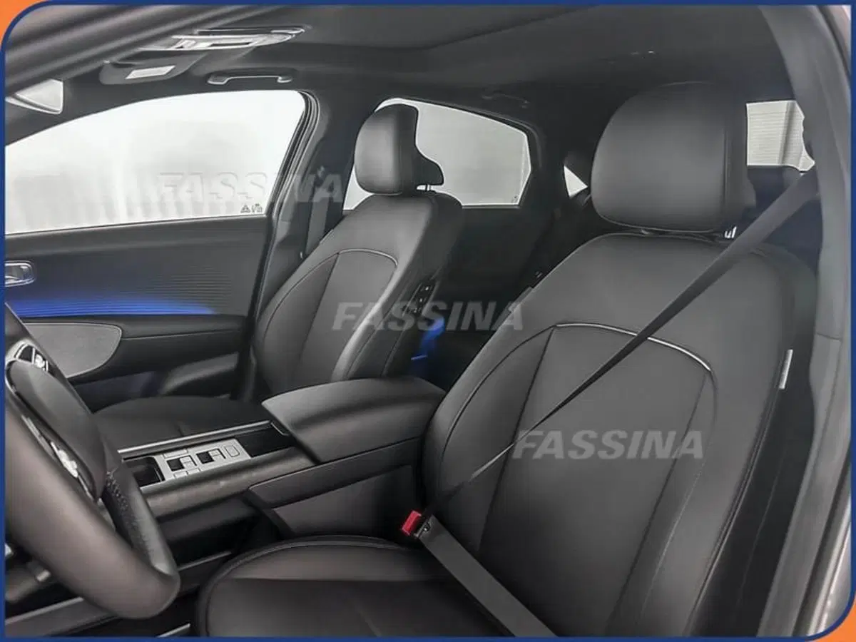 Hyundai Ioniq 6 nuova a Milano (8)