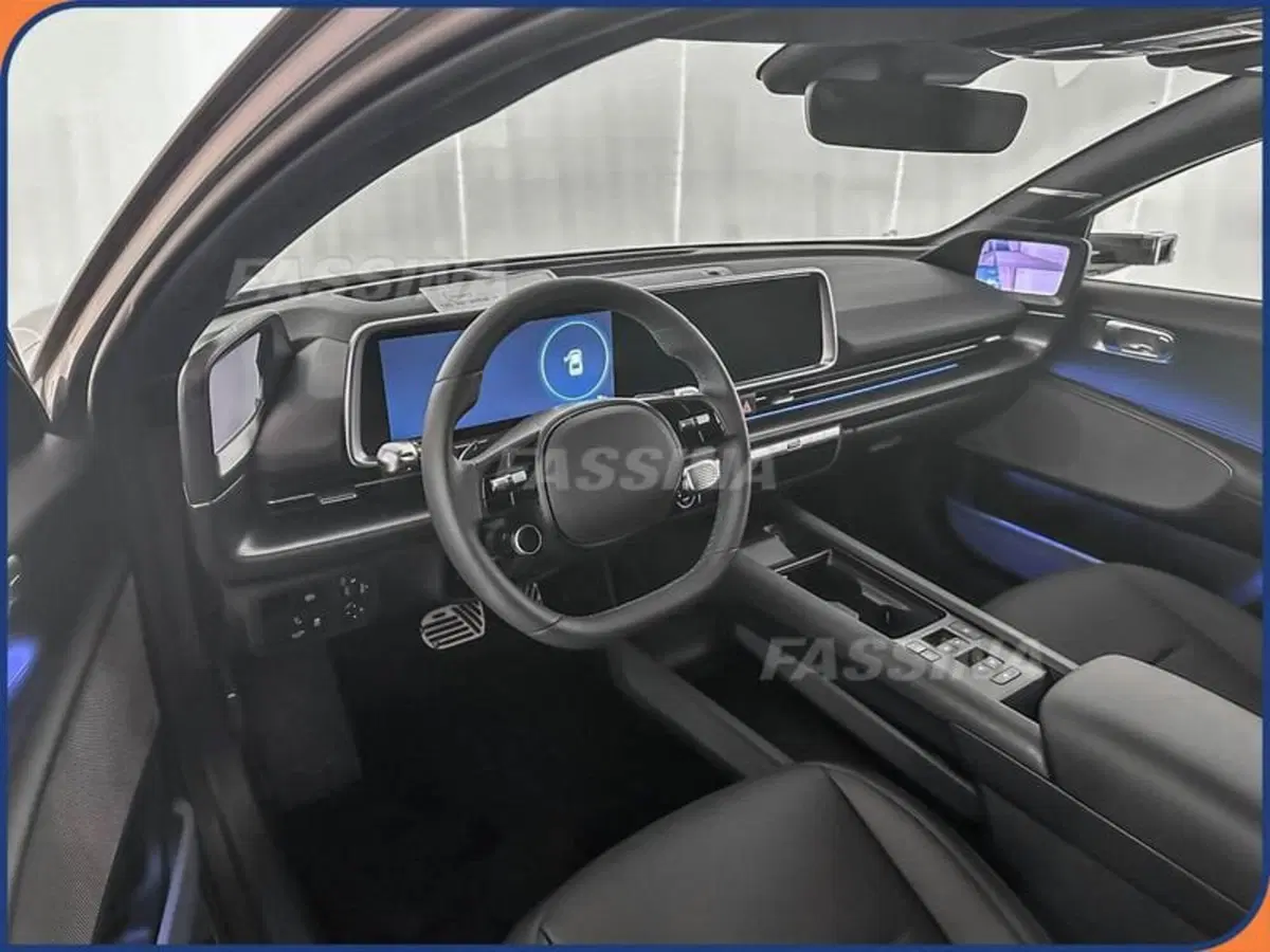 Hyundai Ioniq 6 nuova a Milano (9)
