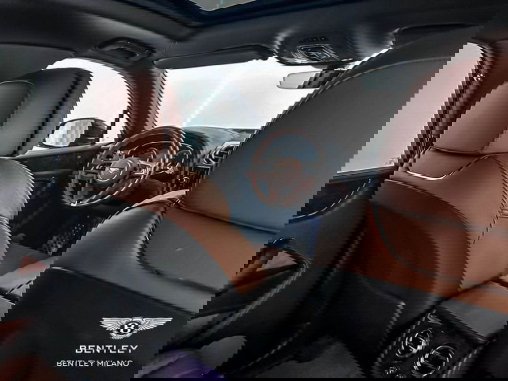 Bentley Bentayga usata a Milano (14)