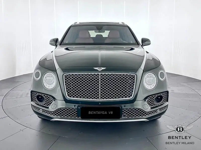 Bentley Bentayga usata a Milano (2)